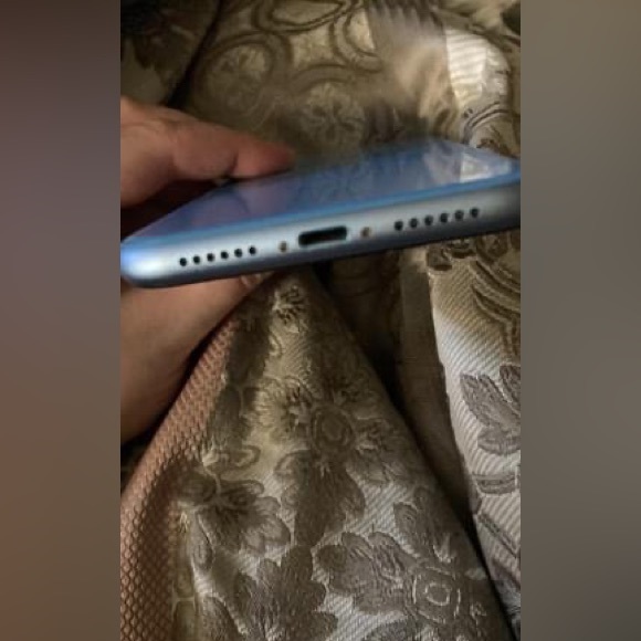 In good conditions not scratches or cracks